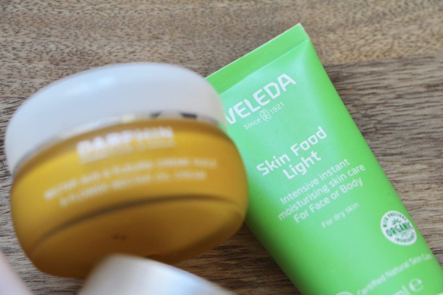 weleda skin food light review